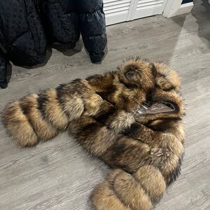 NWT 100% genuine Fox fur crop jacket with good size large